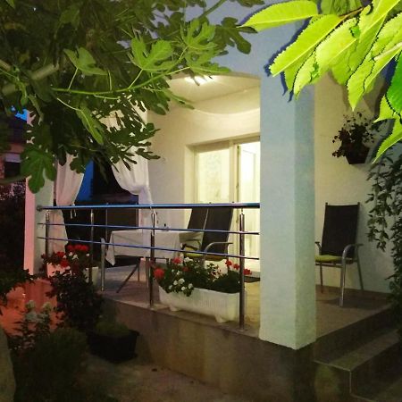 Radenka Zafron Apartment Vodice Ngoại thất bức ảnh