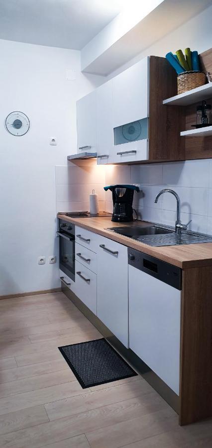 Radenka Zafron Apartment Vodice Ngoại thất bức ảnh