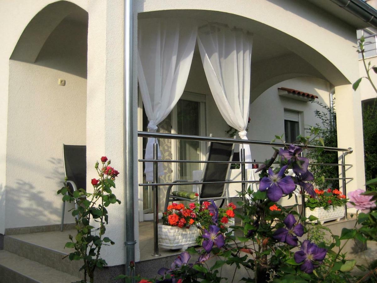 Radenka Zafron Apartment Vodice Ngoại thất bức ảnh