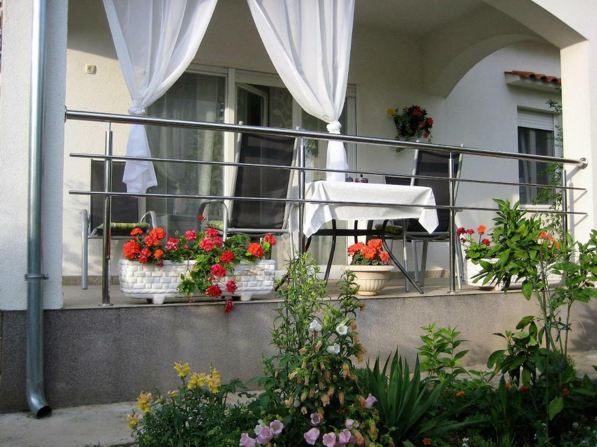 Radenka Zafron Apartment Vodice Ngoại thất bức ảnh